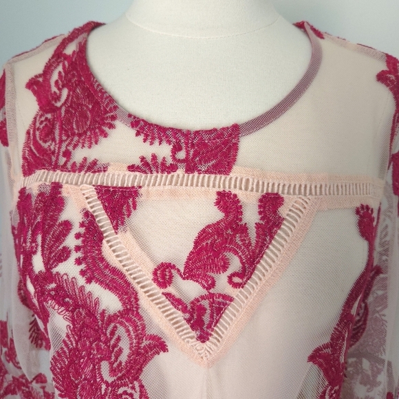 MinkPink Burgundy Red & Pink Paisley Sheer Embroidered Bell 3/4-Sleeve Top - Picture 5 of 8